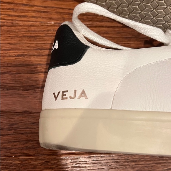 Veja Campo Leather Sneakers - Picture 3 of 8